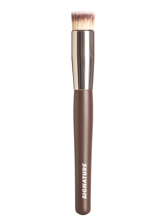 SIGNATURE Flat Foundation Brush