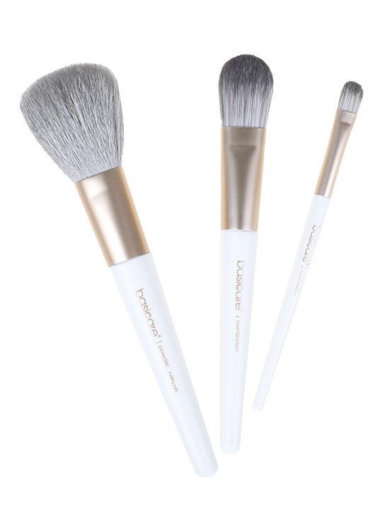 Cosmetic Tool Kit- 3 Cosmetic Brushes & Foundation Sponge